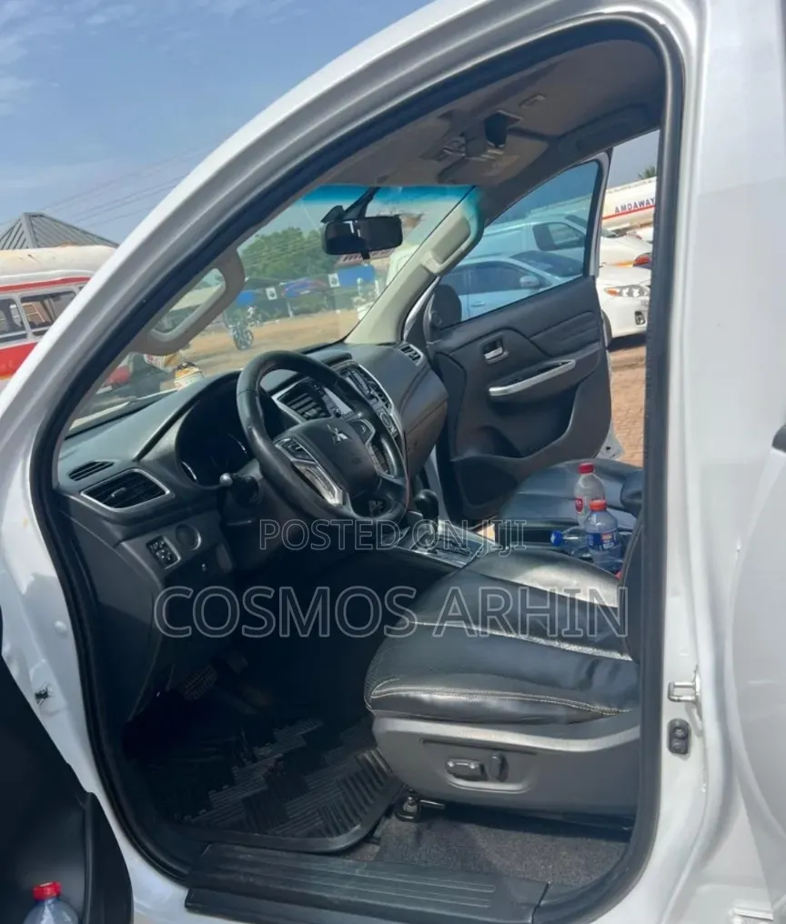 Mitsubishi L200 2020 White