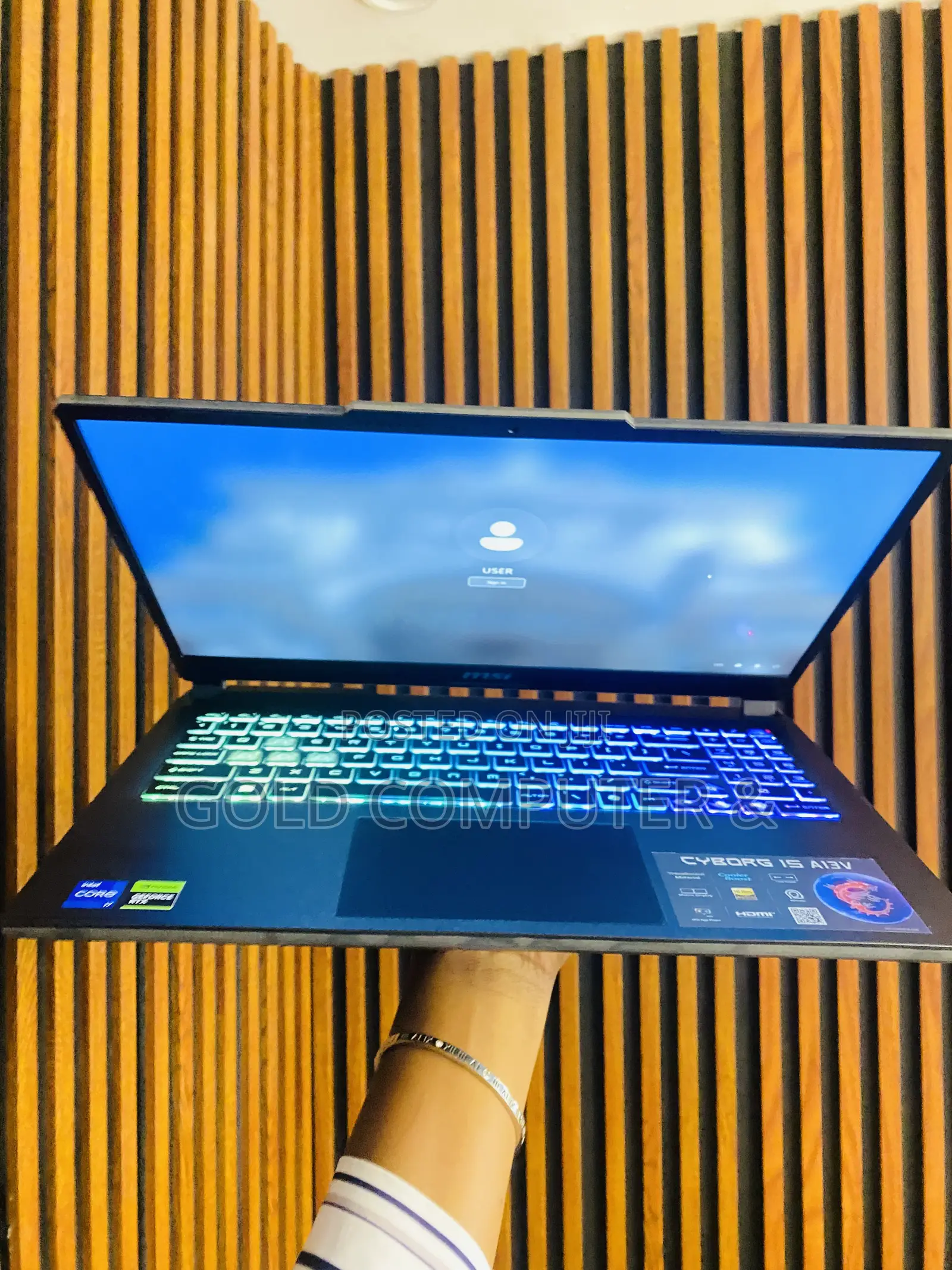 Laptop MSI Cyborg 15 16GB Intel Core i7 SSD 512GB