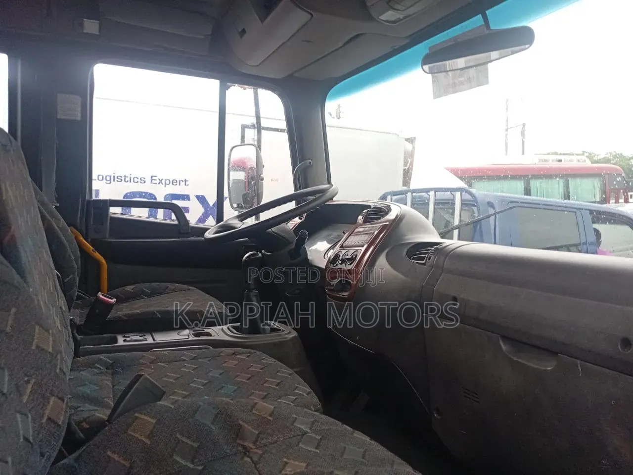 Hyundai 5ton (8holes ,Manual)