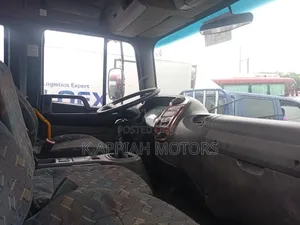 Hyundai 5ton (8holes ,Manual)