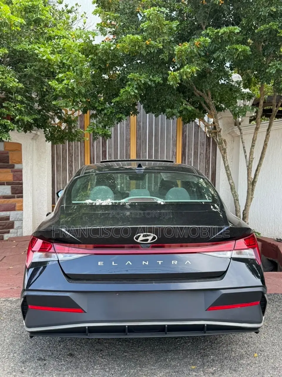 Hyundai Elantra SEL Convenience IVT 2025 Black