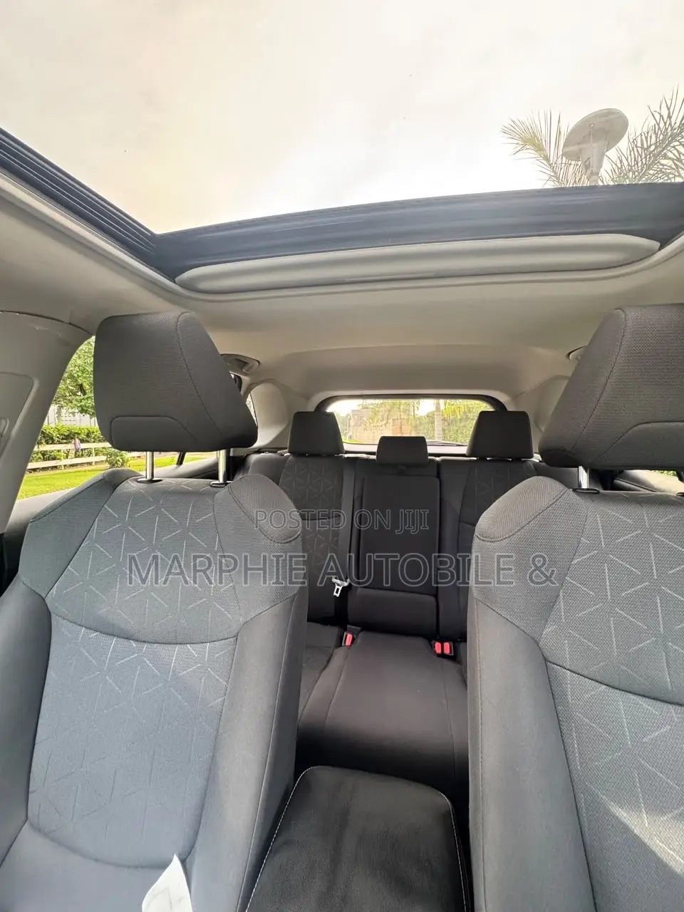 Toyota RAV4 XLE AWD 2019 Gray