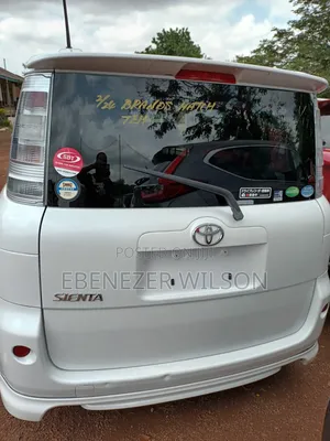 Toyota Sienta 1.5 AWD 2013 White