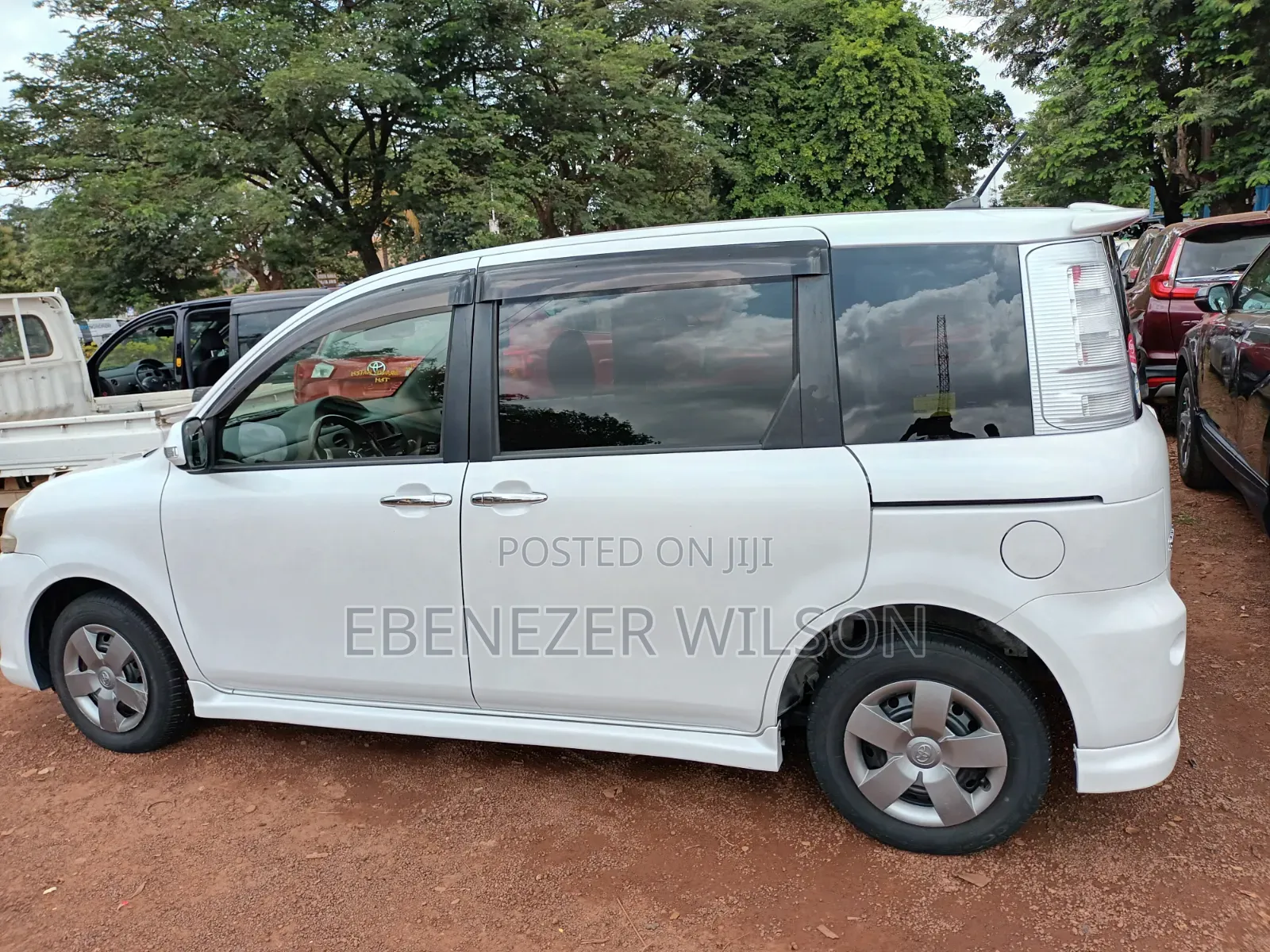 Toyota Sienta 1.5 AWD 2013 White