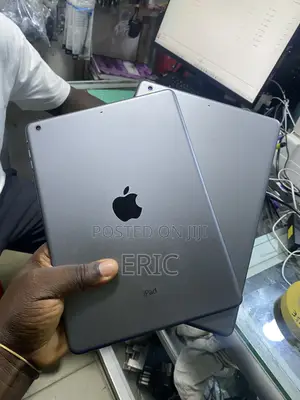 Apple iPad Air (2020) 16 GB Gray