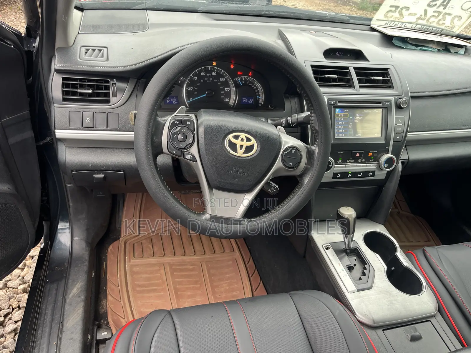Toyota Camry SE 4dr Sedan (2.5L 4cyl 6A) 2013 Black