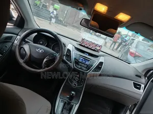Hyundai Elantra 2015 White