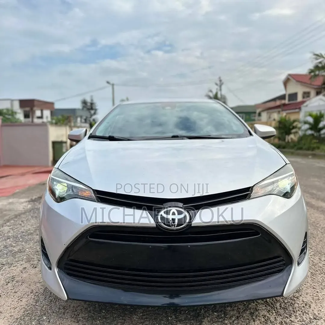 Toyota Corolla 2018 Silver