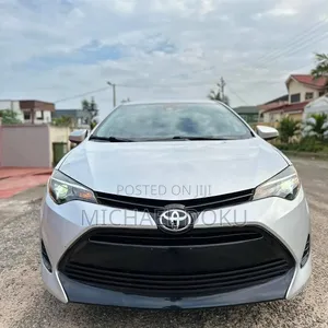 Toyota Corolla 2018 Silver