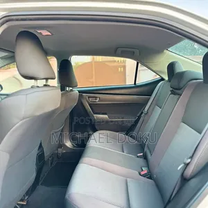 Toyota Corolla 2018 Silver