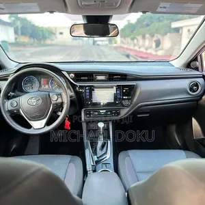 Toyota Corolla 2018 Silver