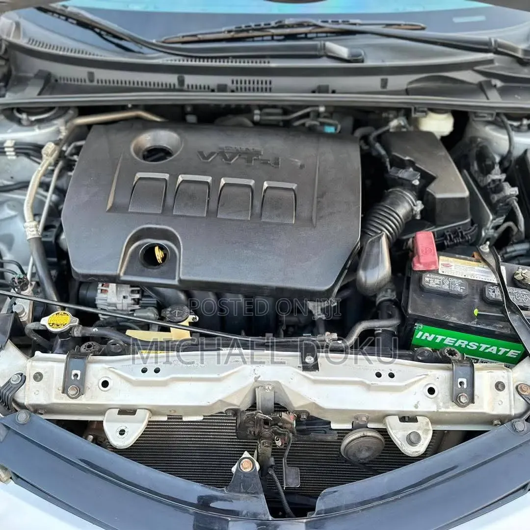 Toyota Corolla 2018 Silver