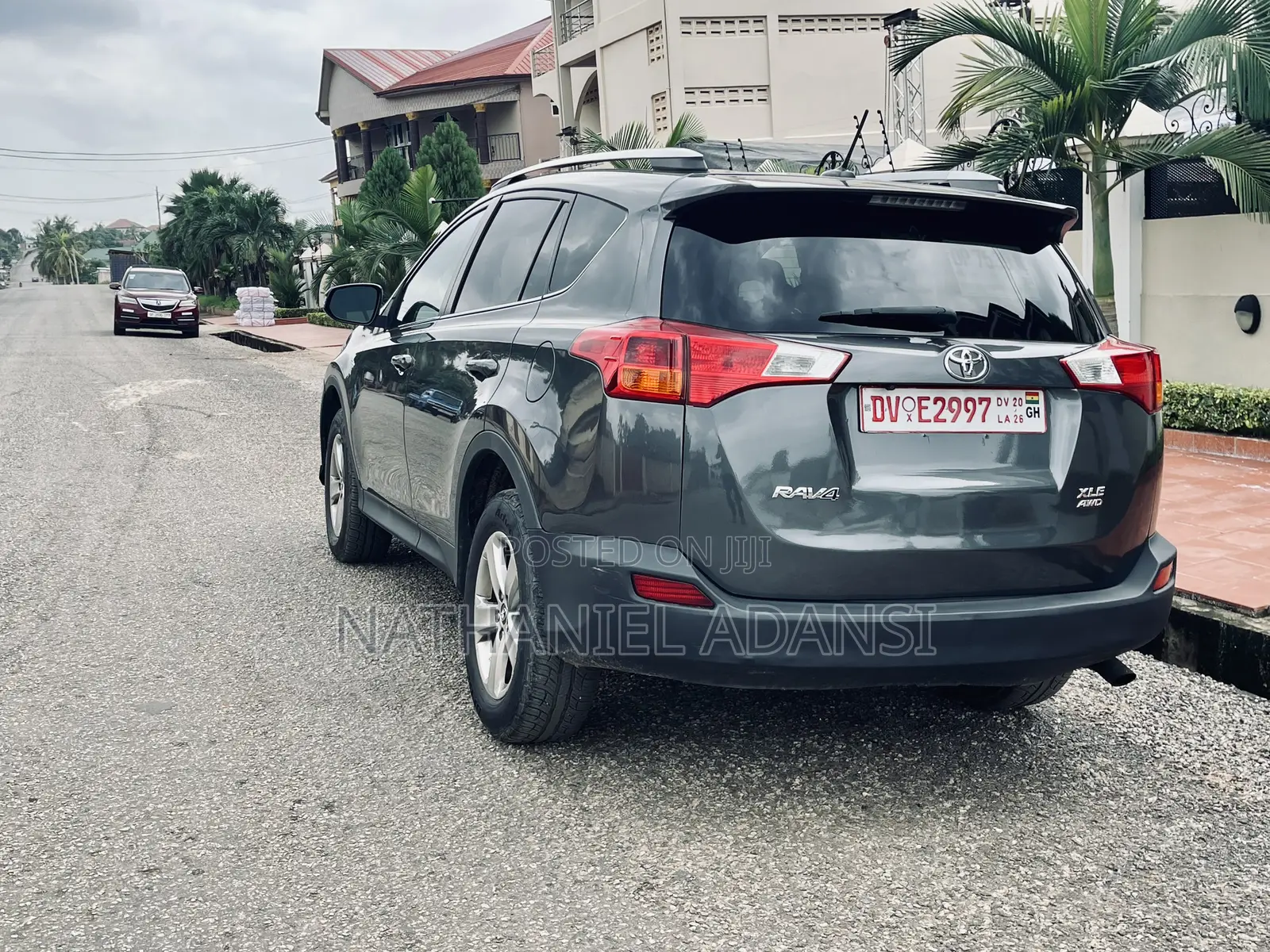 Toyota RAV4 XLE 4dr SUV AWD (2.5L 4cyl 6A) 2015 Gray