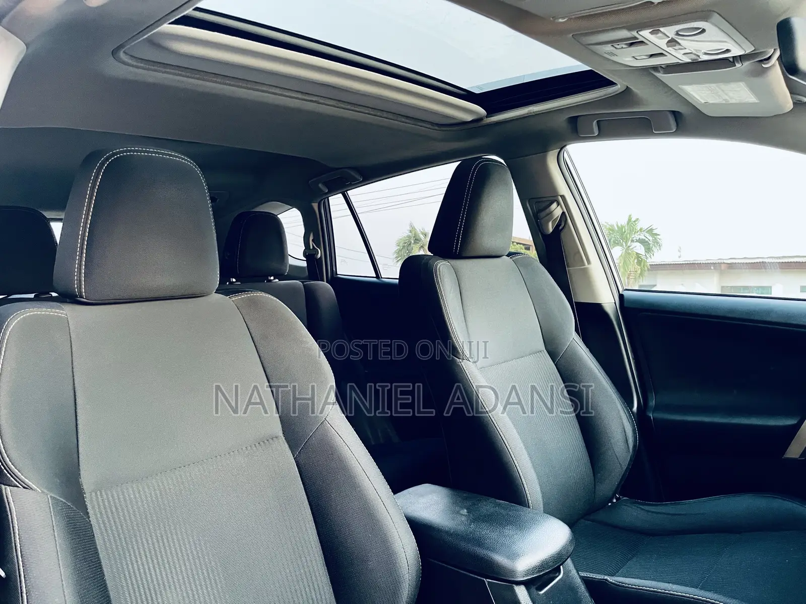 Toyota RAV4 XLE 4dr SUV AWD (2.5L 4cyl 6A) 2015 Gray