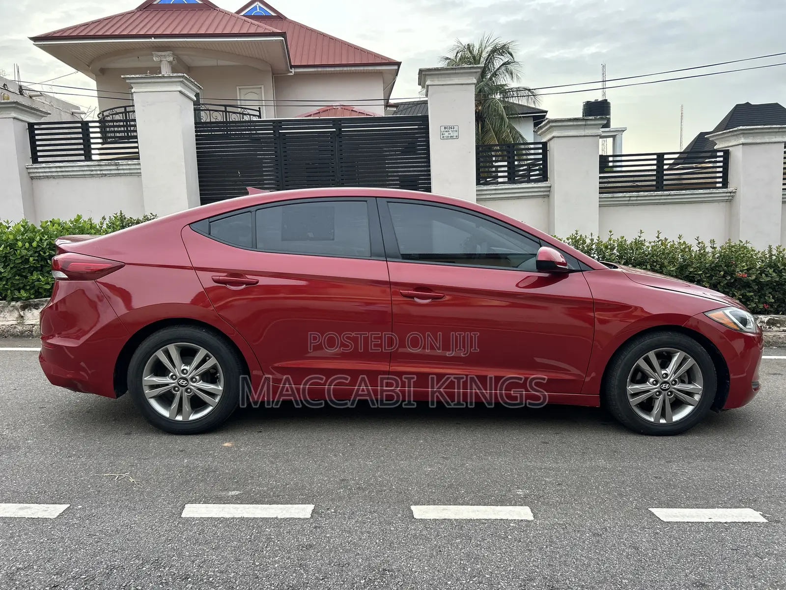 Hyundai Elantra ECO Sedan FWD (1.4L 4cyl 7A) 2017 Red