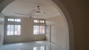 5bdrm House in Pkn Estate, Kumasi Metropolitan for rent