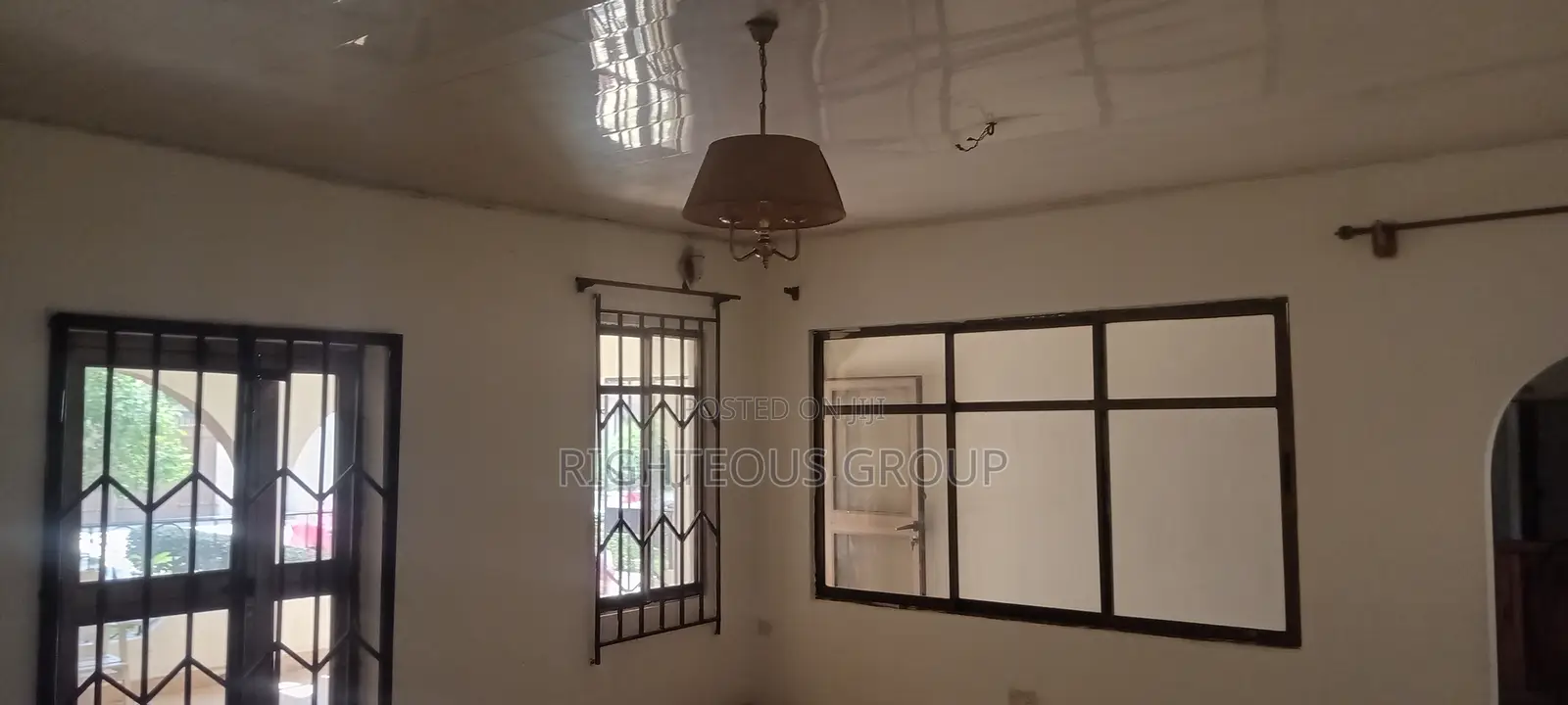 13bdrm Block of Flats in Ejisu-Juaben Municipal for sale