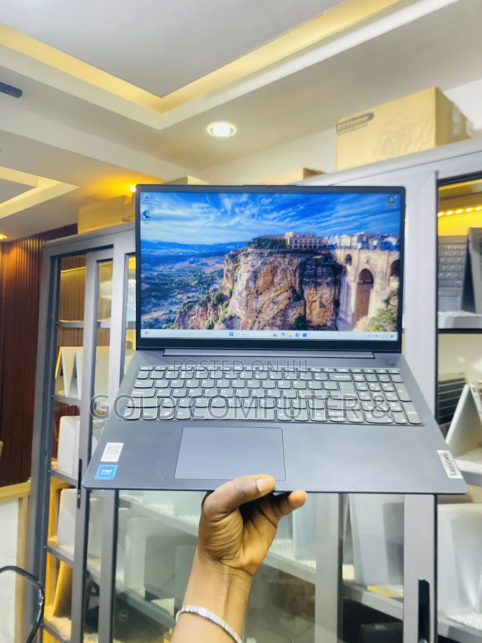 Laptop Lenovo V15 G3 16GB Intel Celeron SSD 256GB
