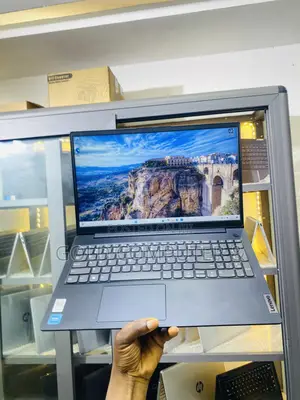 Laptop Lenovo V15 G3 16GB Intel Celeron SSD 256GB