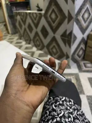 Apple iPhone XR 64 GB White