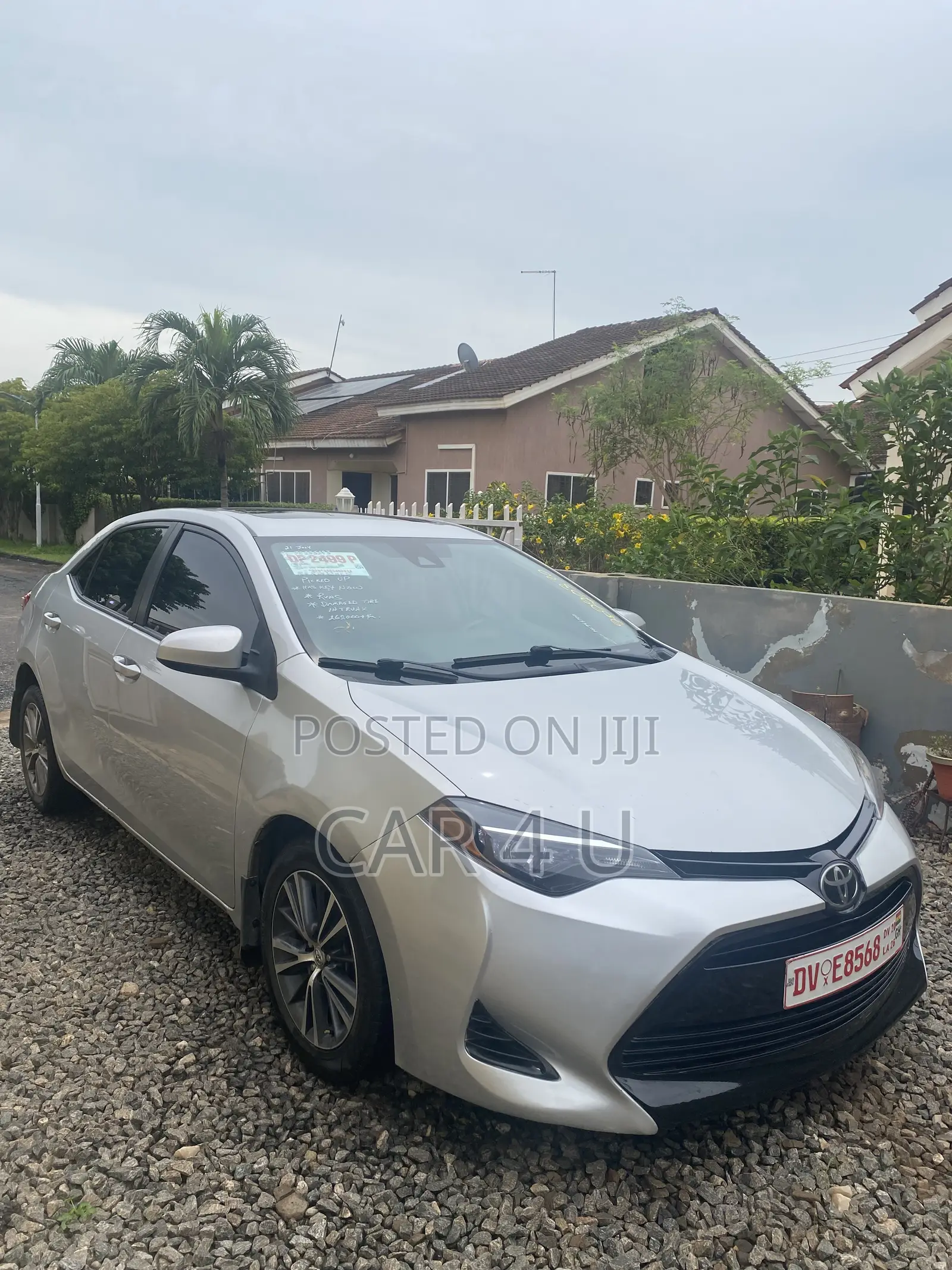 Toyota Corolla LE 4dr Sedan (1.8L 4cyl CVT) 2017 Silver