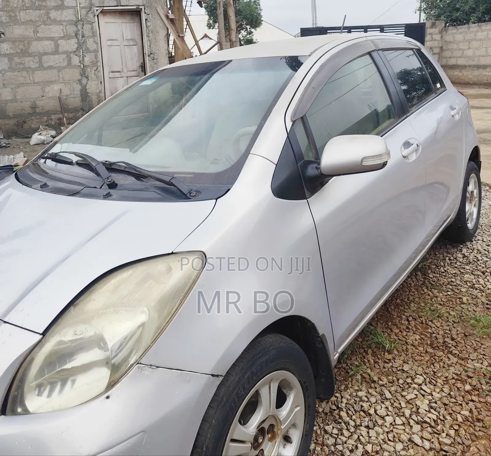 Toyota Vitz 2007 Silver