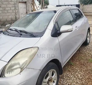 Toyota Vitz 2007 Silver