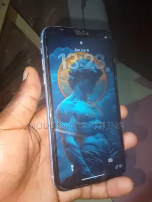 Apple iPhone 11 64 GB Gray