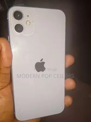 Apple iPhone 11 64 GB Gray