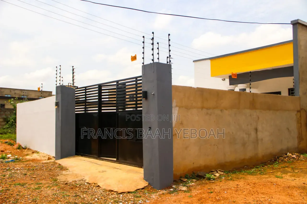 3bdrm House in Shining Star Real, Accra Metropolitan for sale