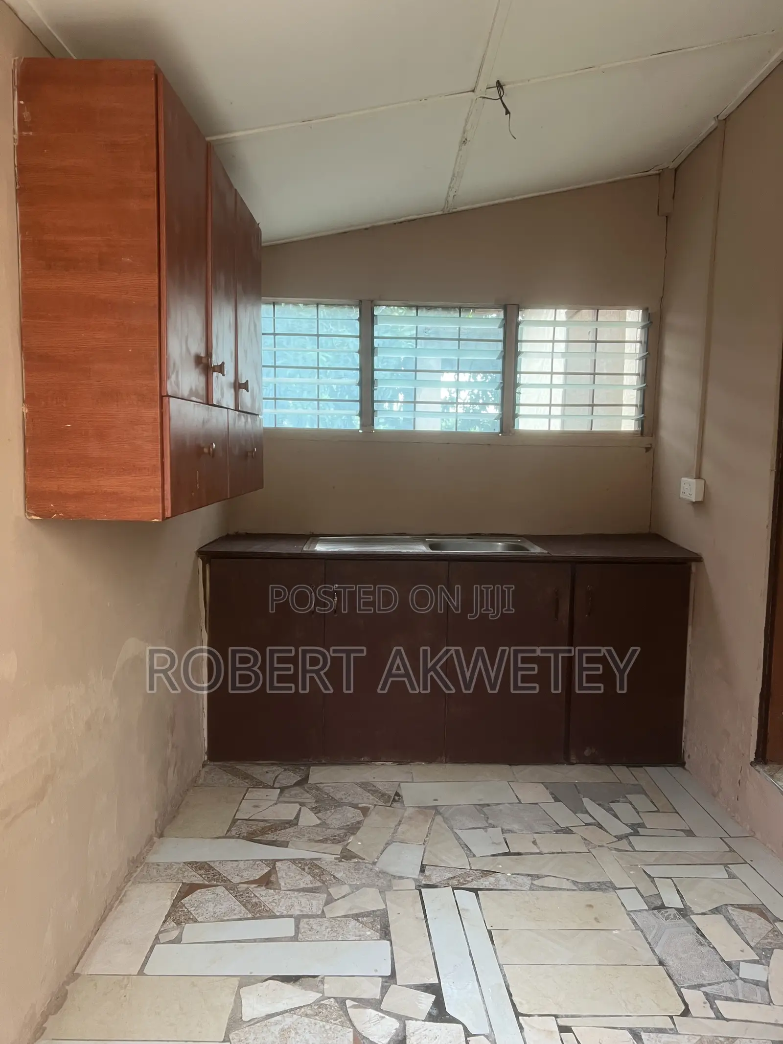 1bdrm Room & Parlour in Ashiyie, Frafraha for rent