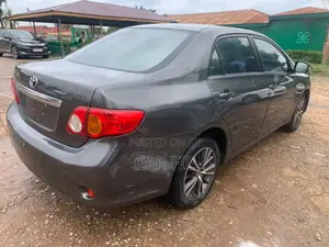 Toyota Corolla LE 4dr Sedan (1.8L 4cyl 4A) 2010 Gray