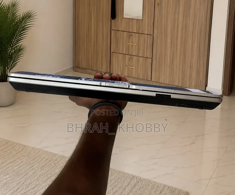 Laptop Dell Latitude 7400 12GB Intel Core i7 HDD 512GB