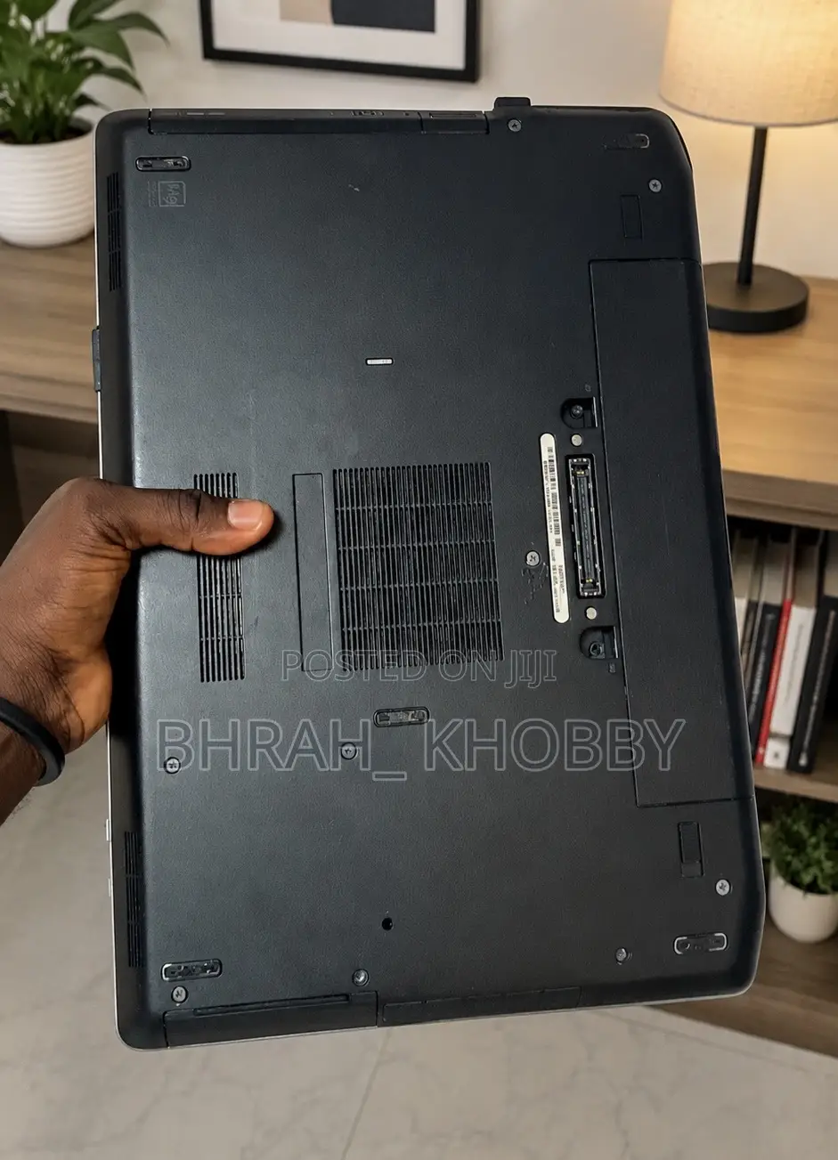 Laptop Dell Latitude 7400 12GB Intel Core i7 HDD 512GB