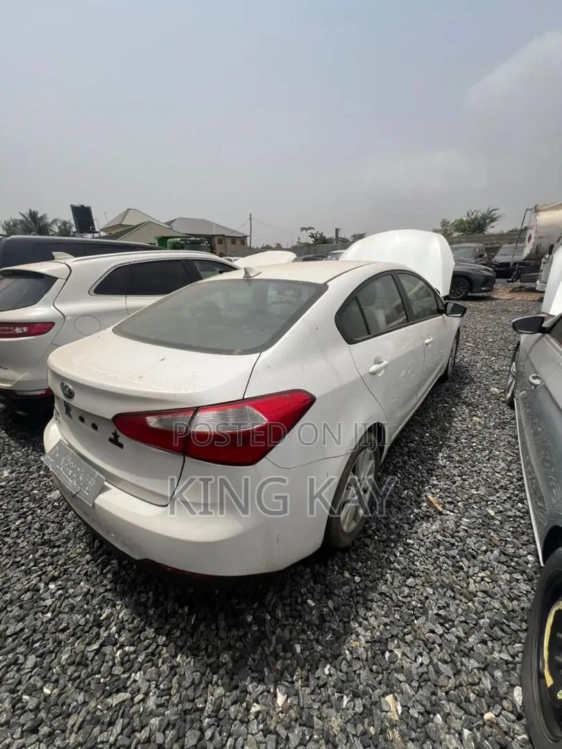 Kia Forte SX Sedan 2014 White
