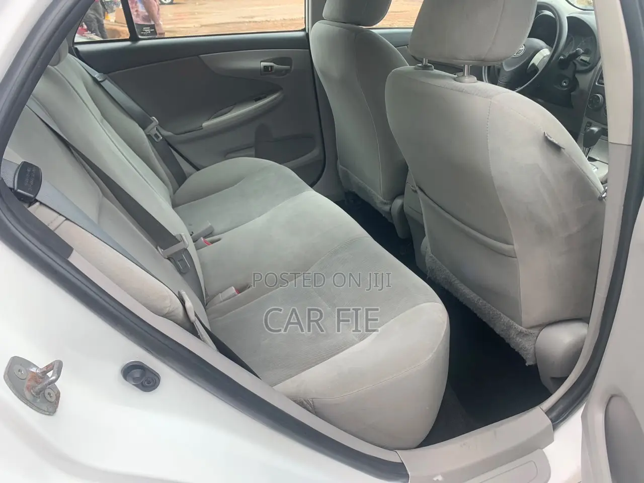 Toyota Corolla L 4dr Sedan (1.8L 4cyl 5M) 2012 White