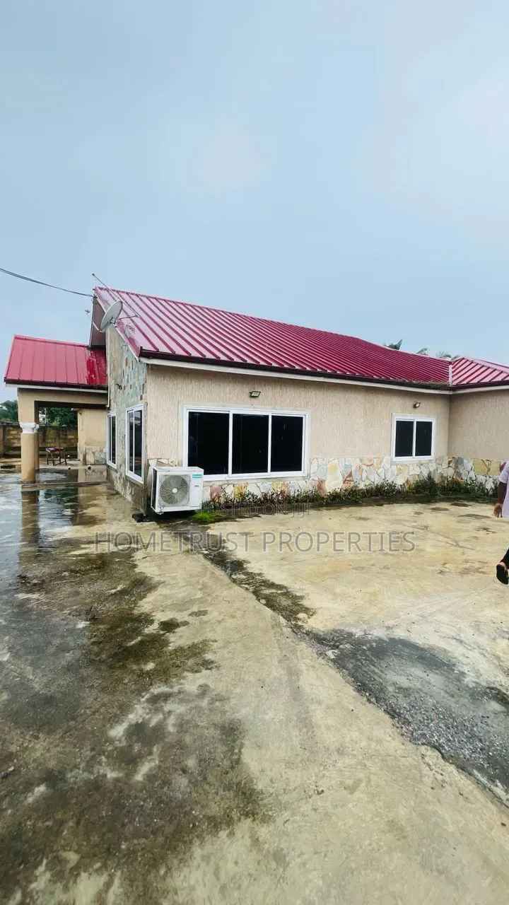 4bdrm House in Amasaman Opah for sale