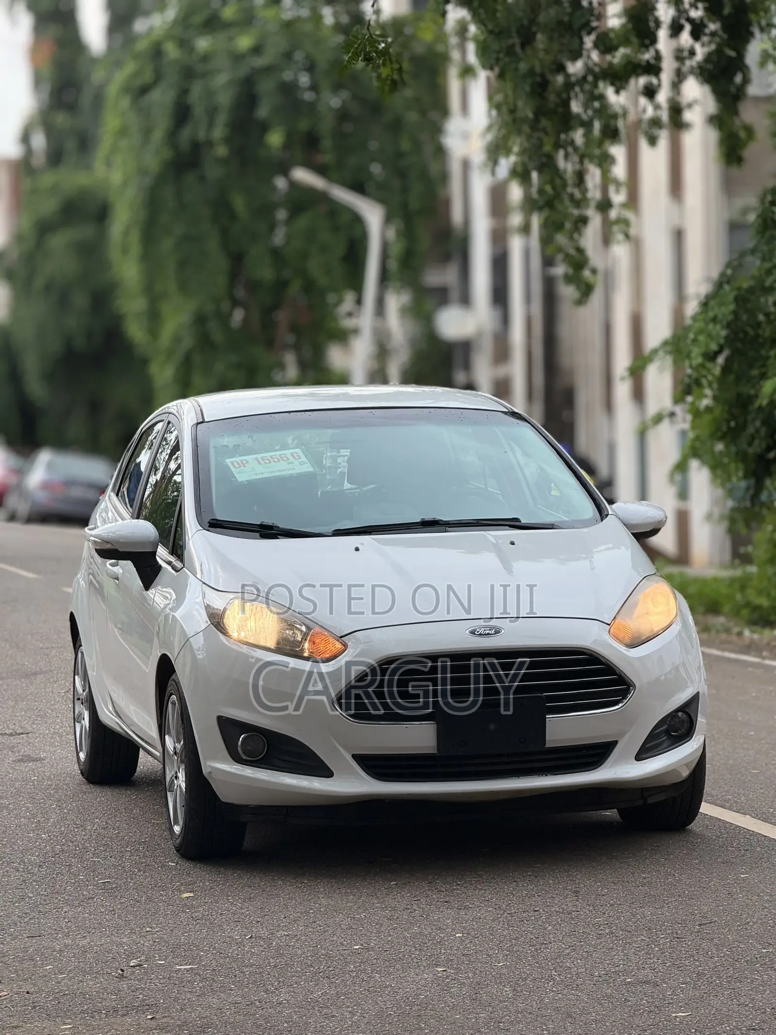 Ford Fiesta SE 4dr Hatchback (1.6L 4cyl 5M) 2015 White
