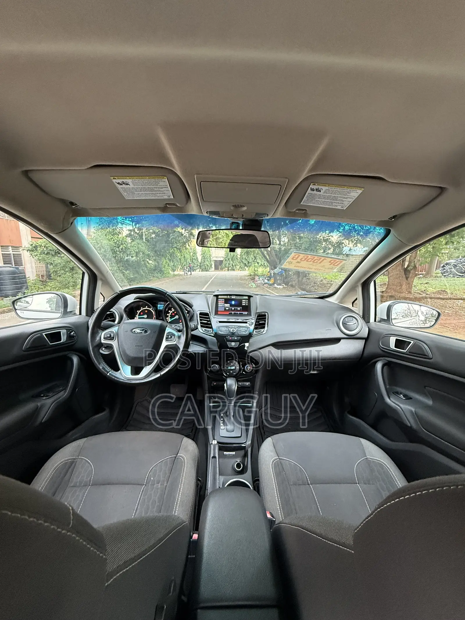 Ford Fiesta SE 4dr Hatchback (1.6L 4cyl 5M) 2015 White