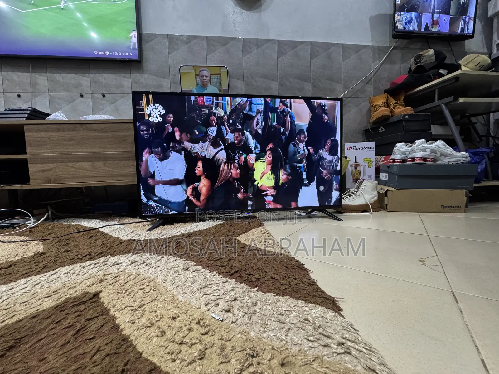 Neat Nasco 43” Digital and Satellite Tv With Remote