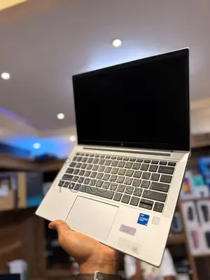 Laptop HP EliteBook 830 G8 8GB Intel Core i5 SSD 256GB