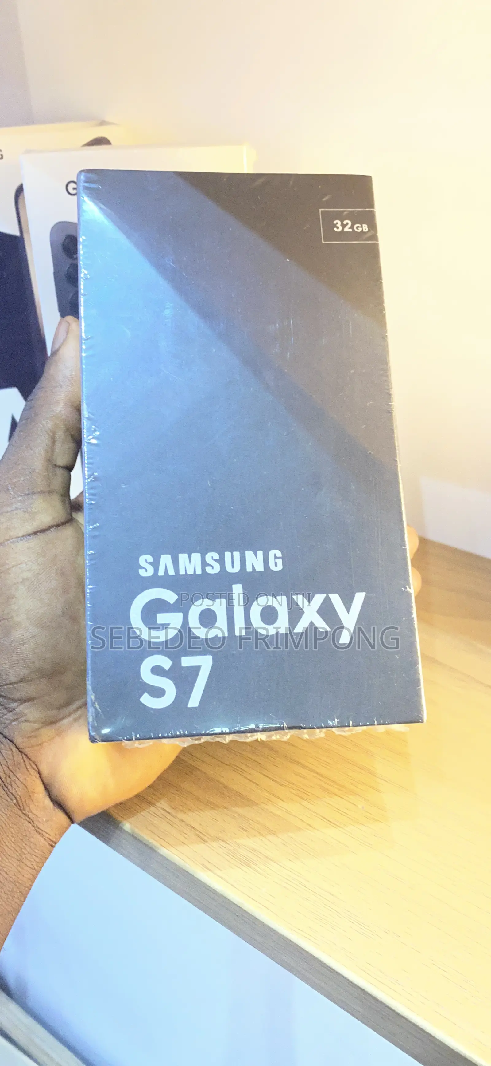 New Samsung Galaxy S7 32 GB Black