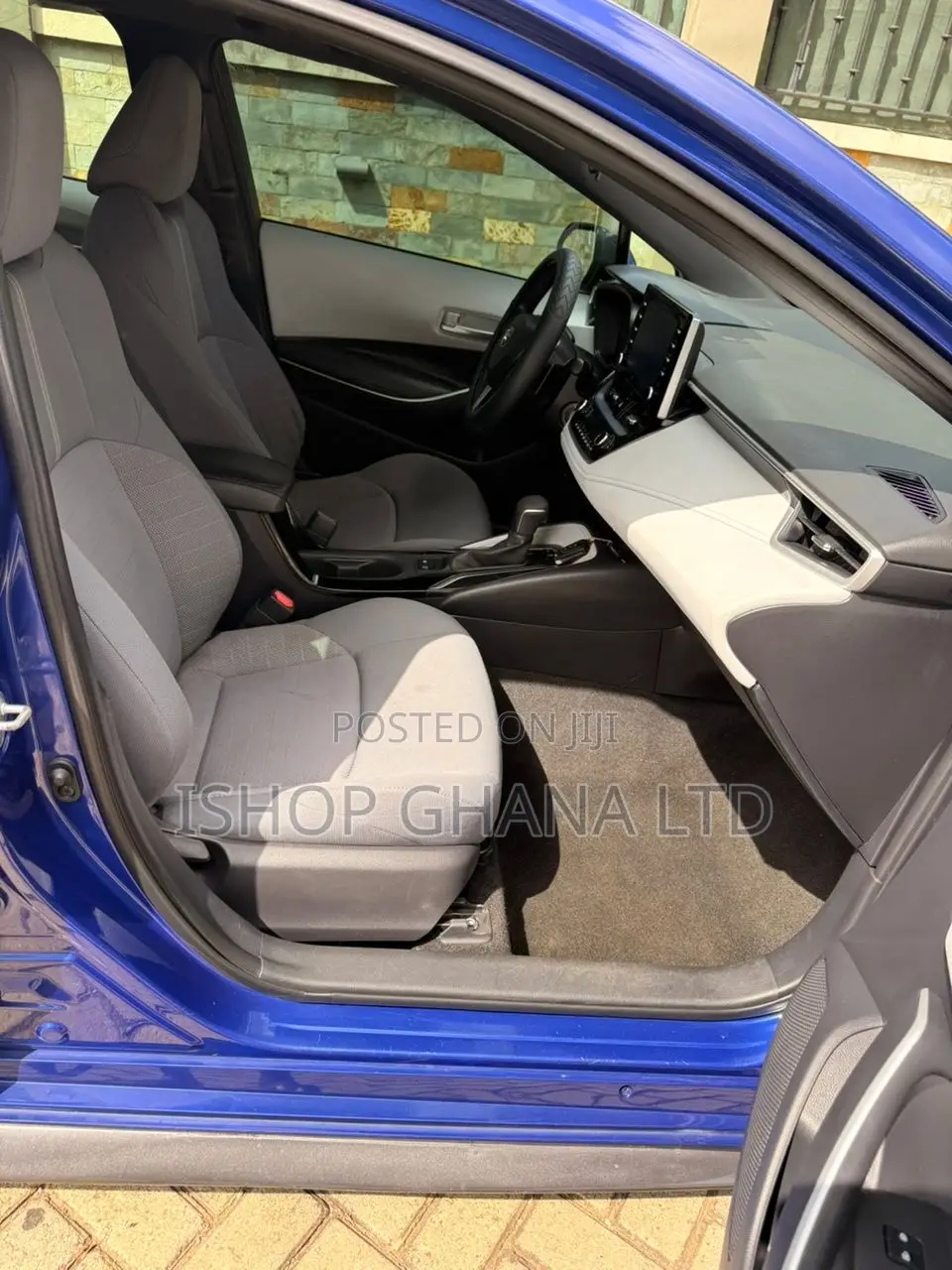 Toyota Corolla SE 2020 Blue