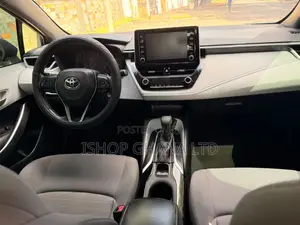Toyota Corolla SE 2020 Blue