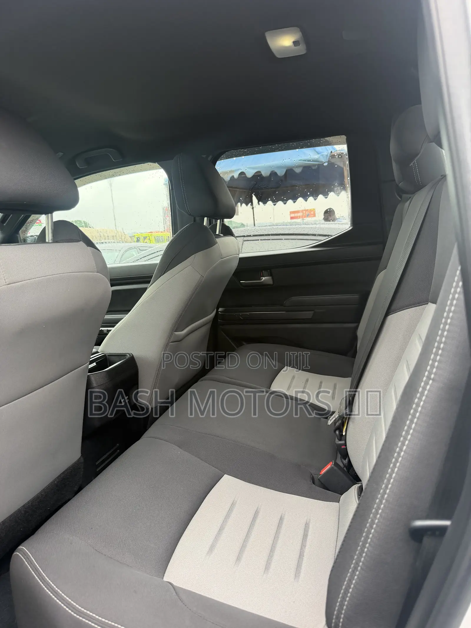 Toyota Tacoma 2024 White