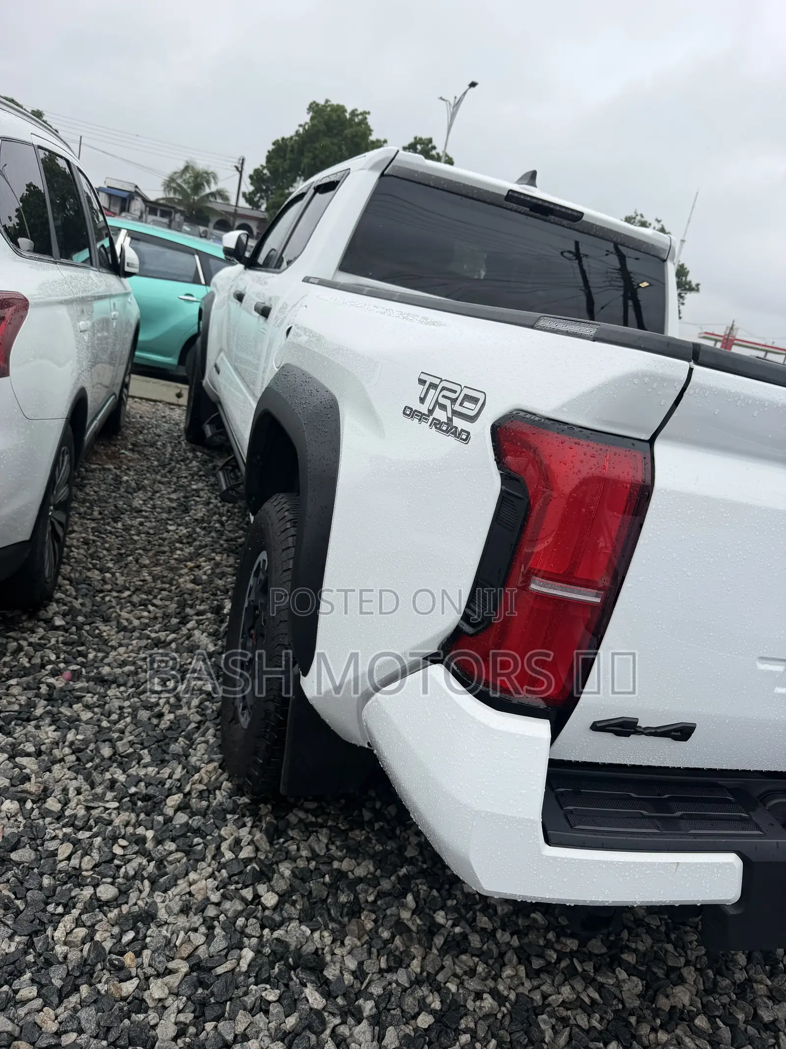 Toyota Tacoma 2024 White