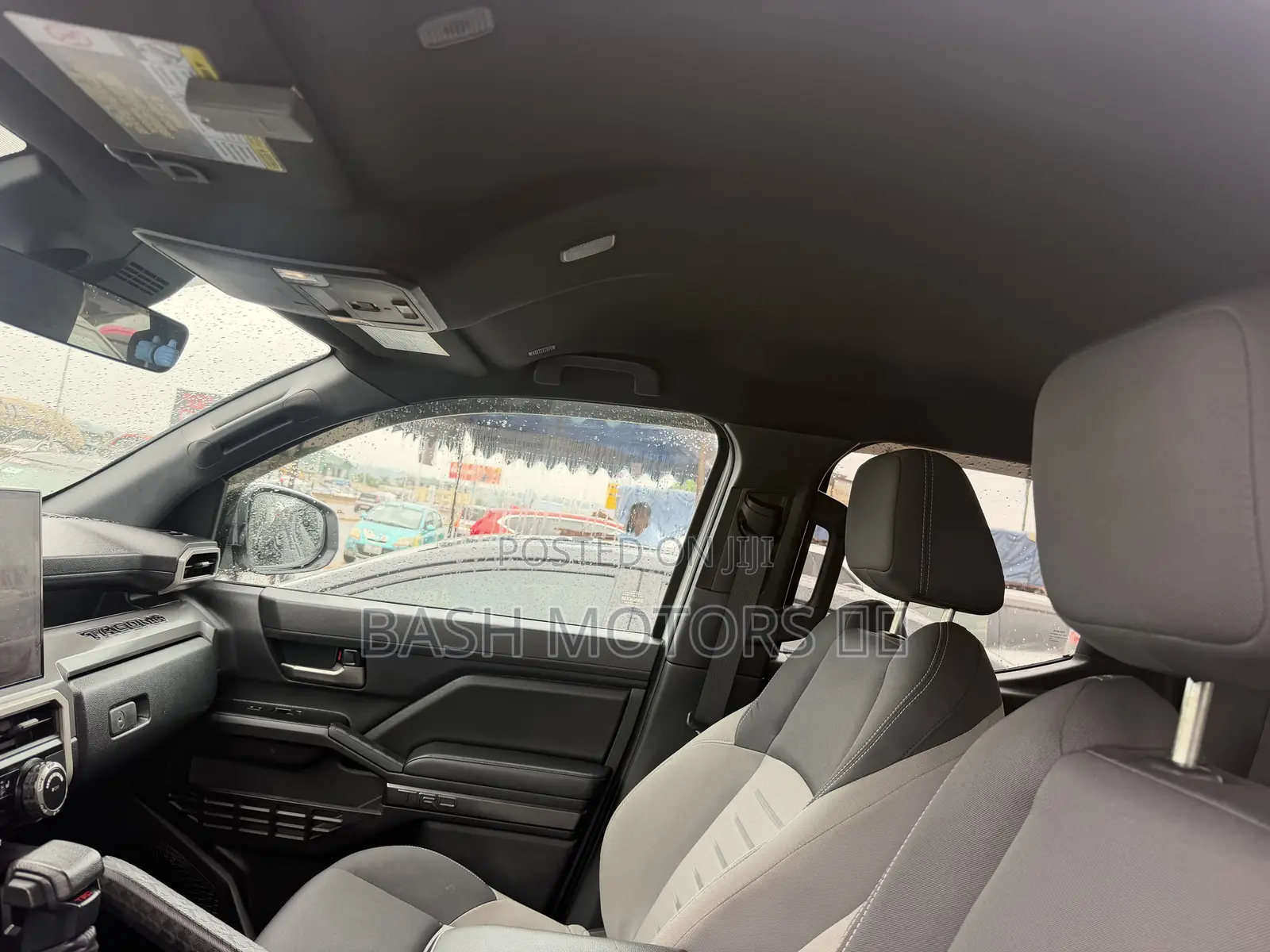 Toyota Tacoma 2024 White