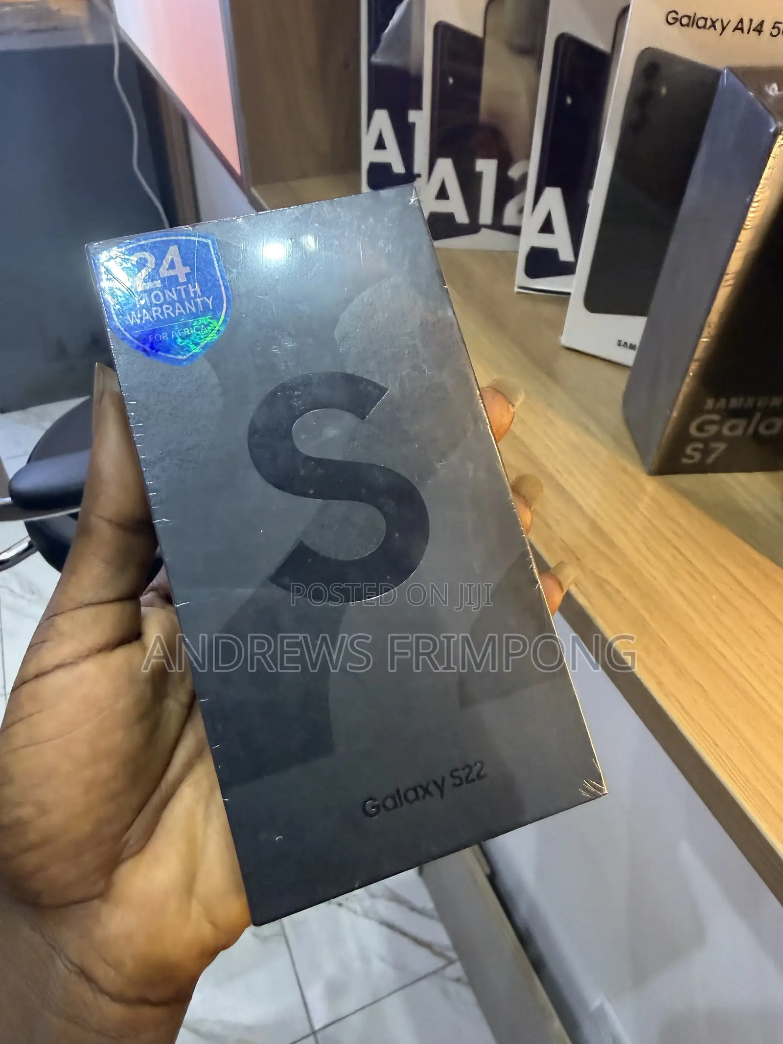 New Samsung Galaxy S22 5G 128 GB Black