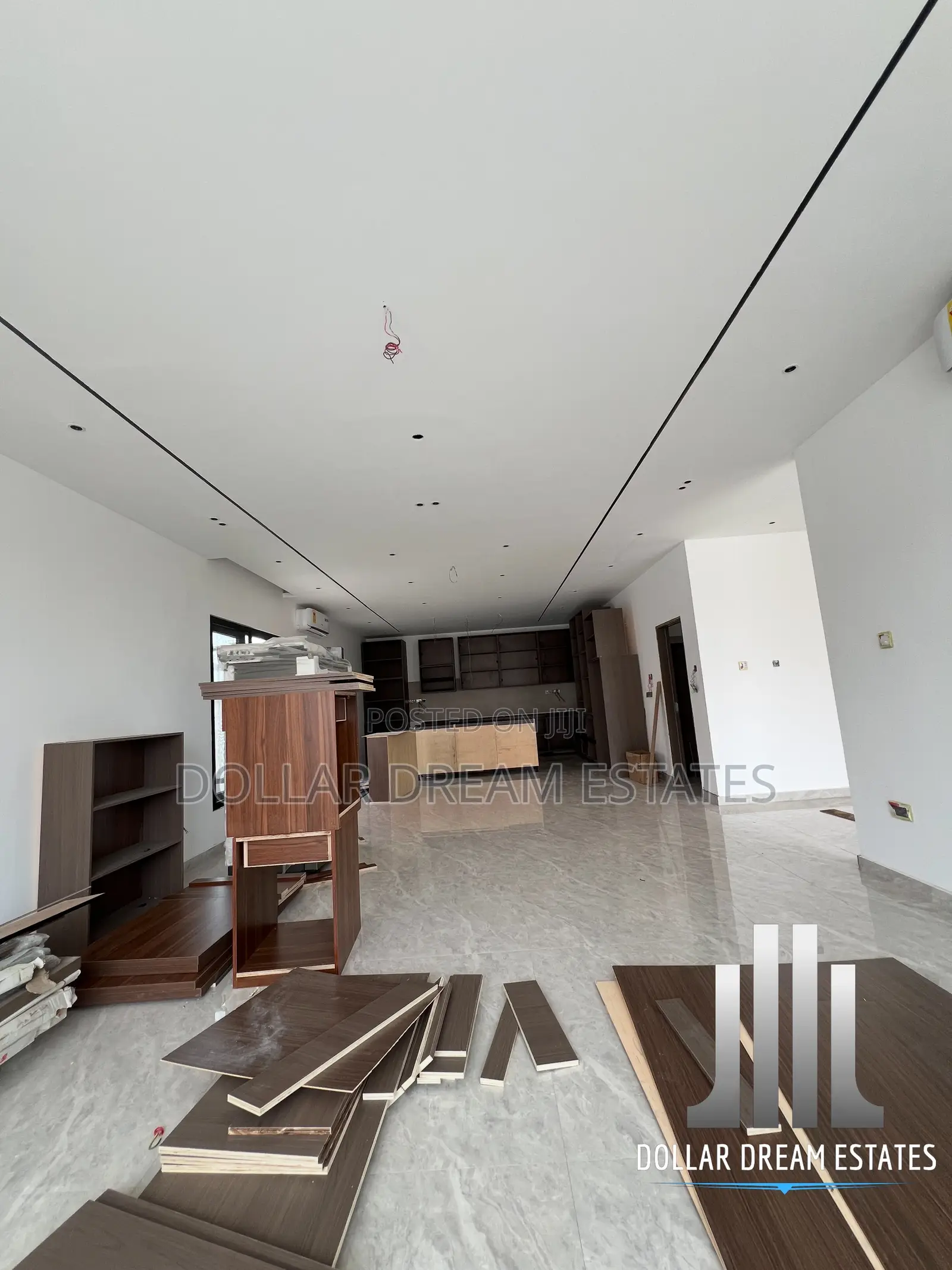 5bdrm House in Adjiriganor for sale