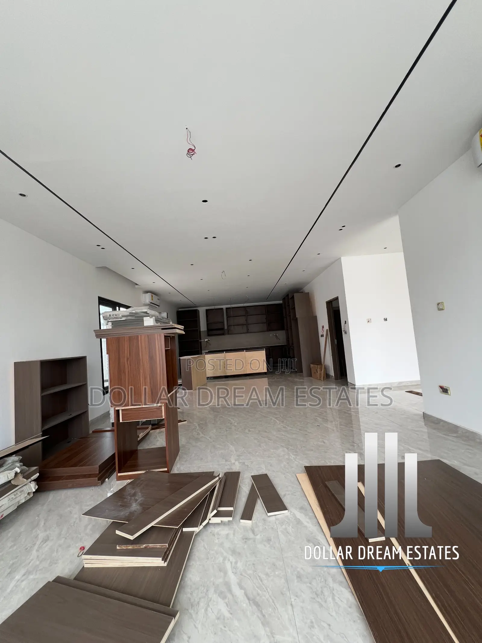 5bdrm House in Adjiriganor for sale
